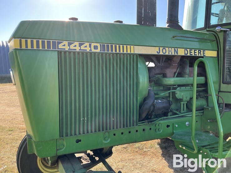 john-deere-4440-image-13