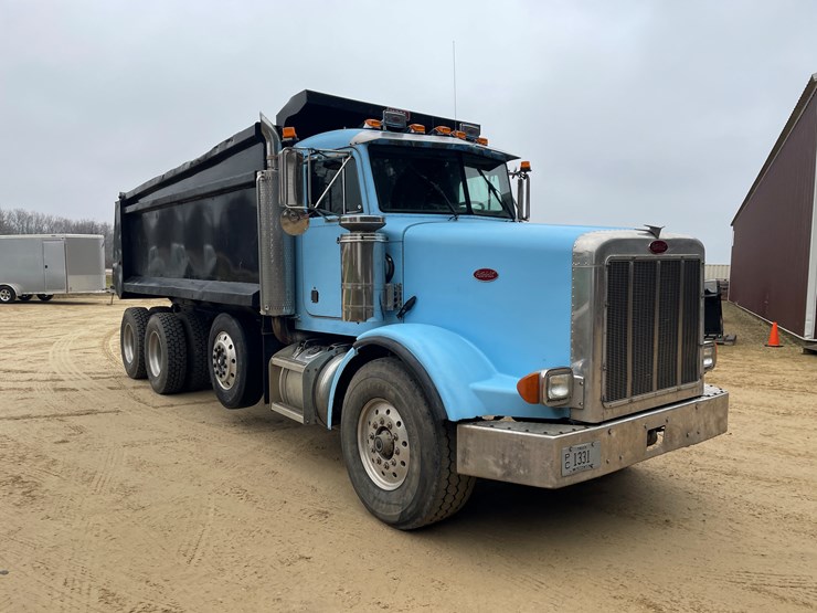 peterbilt-357-image-3