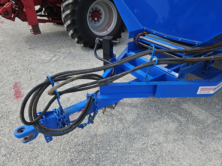 #203452-•-adams-cl20-litter-spreader-image-13