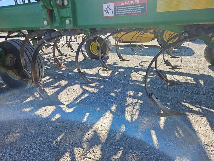 john-deere-2210-image-14