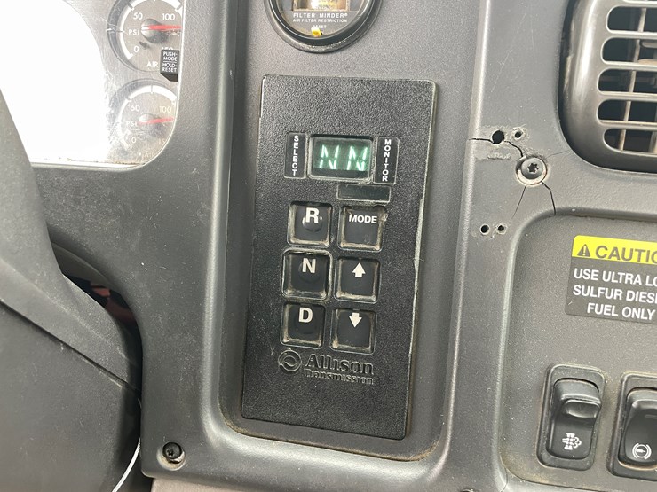 #1119-•-2009-freightliner-digger-derrick-(has-mn-title)-image-76