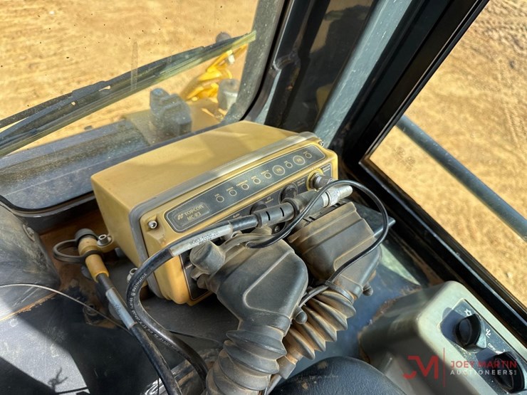 komatsu-d39px-24-image-21