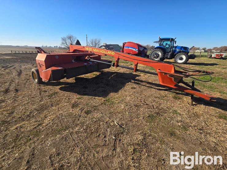 new-holland-1431-image-1