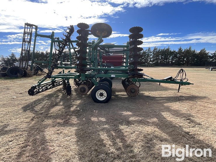 great-plains-2400tt-image-4