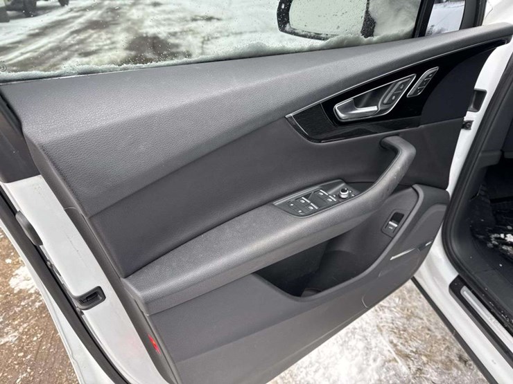 2017-audi-q7-image-15