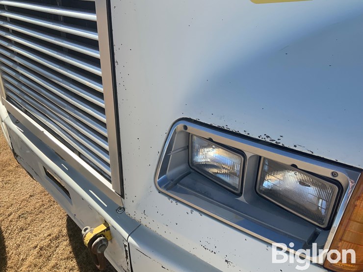 freightliner-fld112-image-15