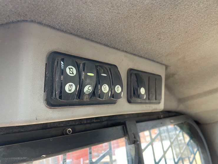 caterpillar-279d-image-65