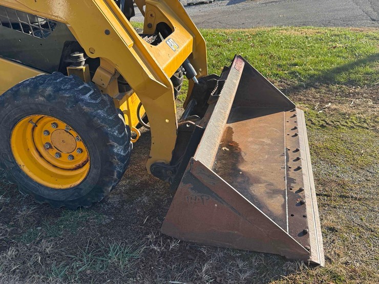 caterpillar-236d-image-6