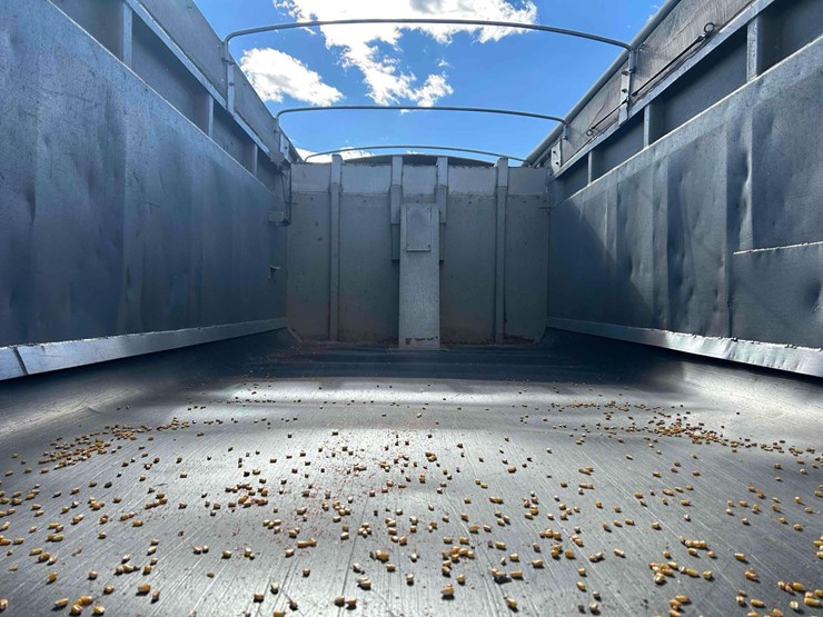 western-star-4964f-image-46