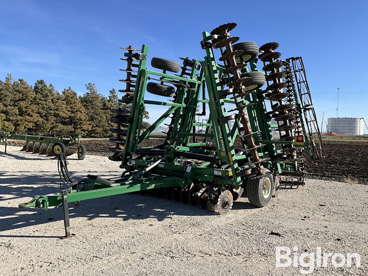 great-plains-3000tt-image-1