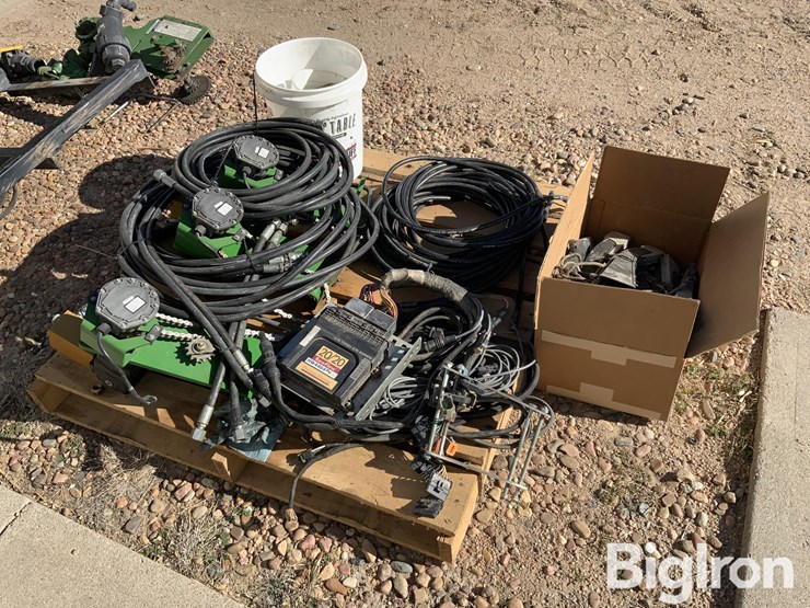 john-deere-16-image-1