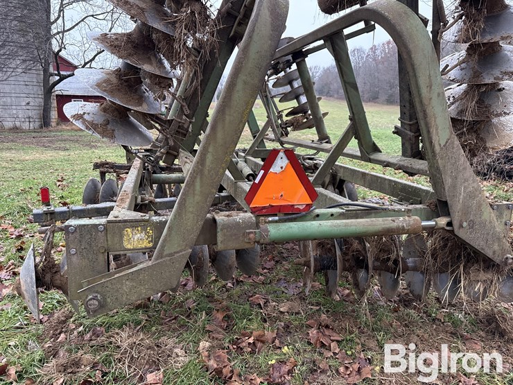 john-deere-230-image-17