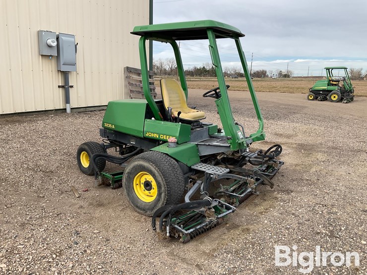john-deere-3235a-image-3