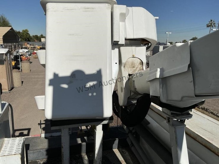 2013-international-7400-image-15