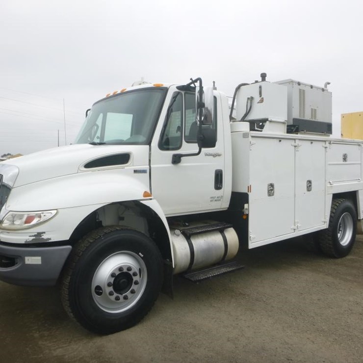 2013 INTERNATIONAL DURASTAR 4400