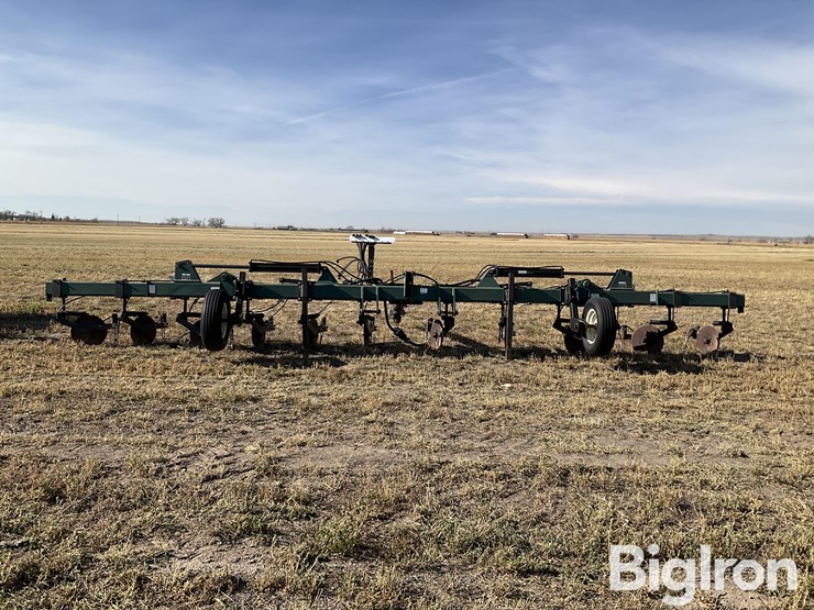 caterpillar-30-image-2