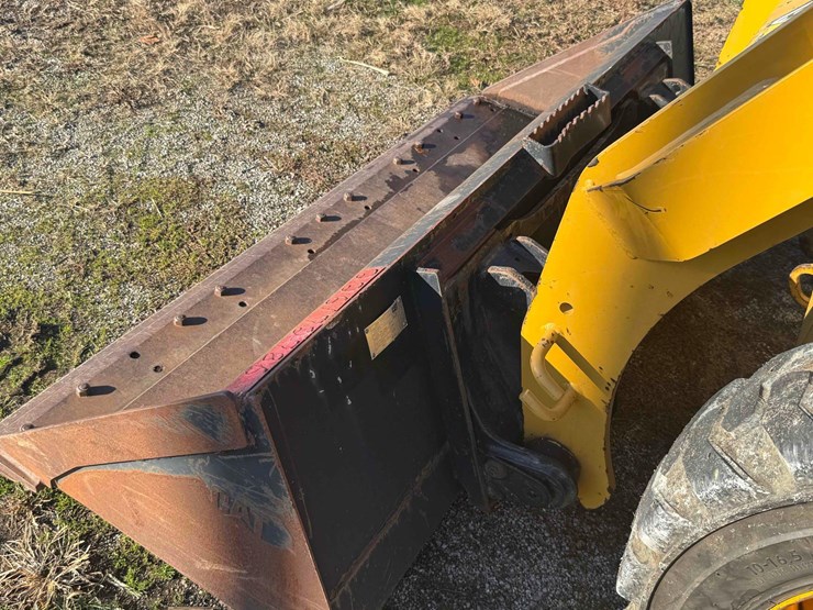 caterpillar-236d-image-4