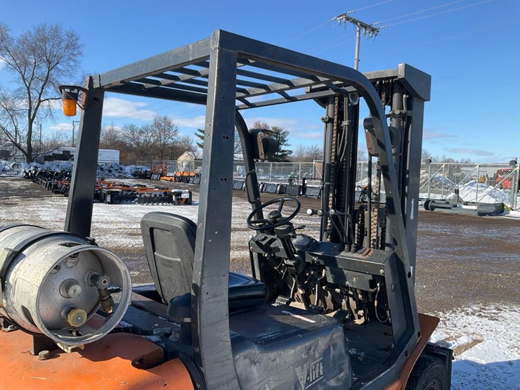 #1361-•-samsung-v-lift-forklift*-image-33