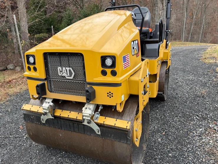 caterpillar-cb4.0-image-3