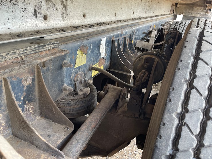 international-7400-image-20