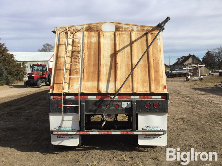 2000-neville-trailer-image-6