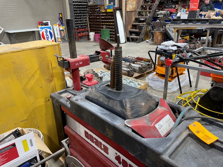 #7901-•-coats-4050a-tire-changer-image-6