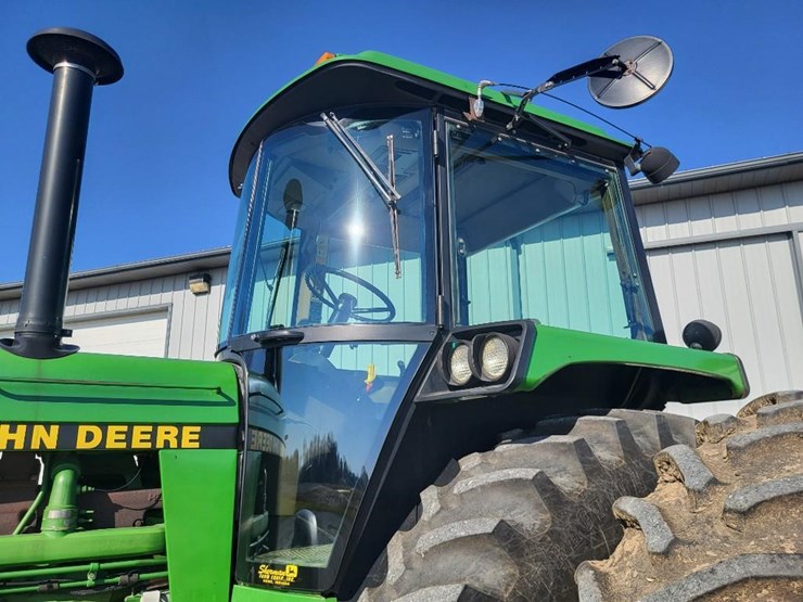 john-deere-4455-image-25