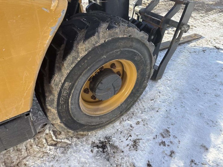 2019-caterpillar-255-image-11