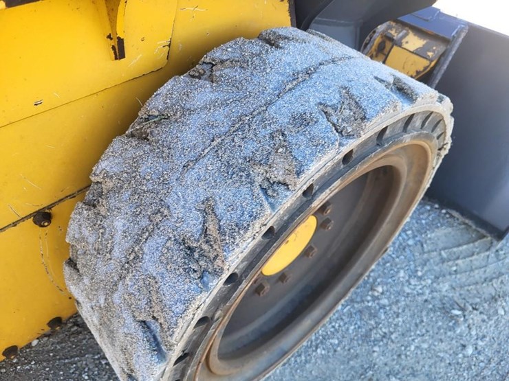 2018-deere-314g-image-31