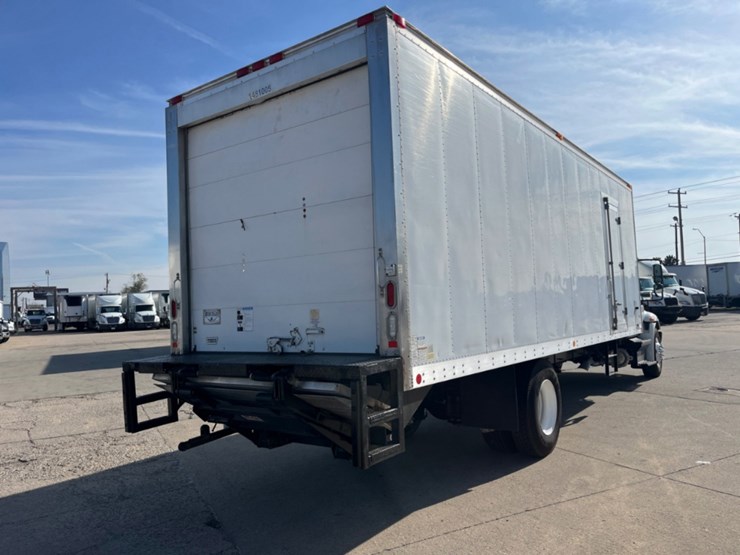 2018-international-durastar-4300-image-5