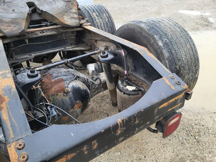 2012-peterbilt-386-image-26