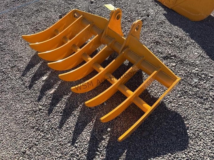 caterpillar-305-image-1