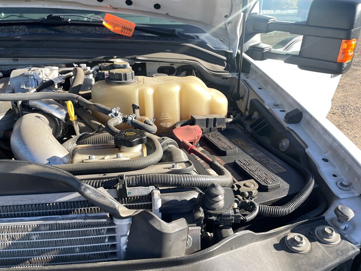 2010-ford-f550-image-30