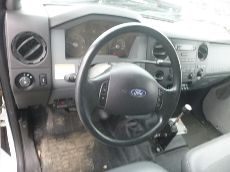 2013-ford-f650-image-18