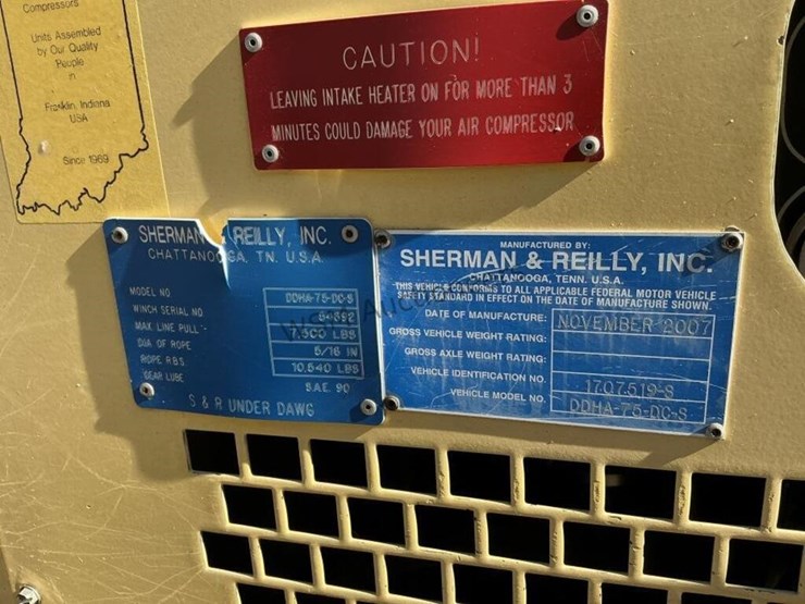 2009-international-7400-image-18