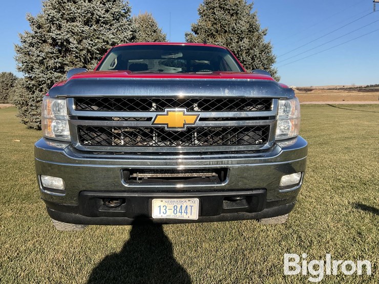 chevrolet-silverado-2500-image-2