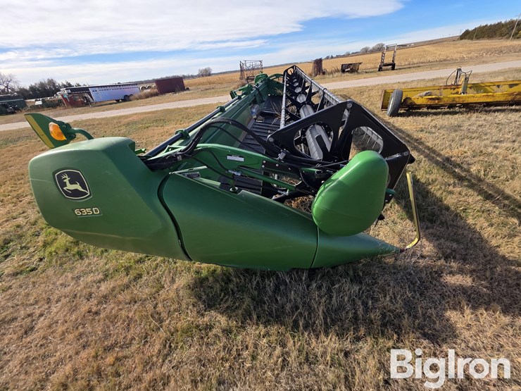 john-deere-635d-image-4