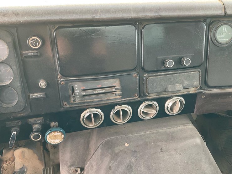 international-1854s-image-100