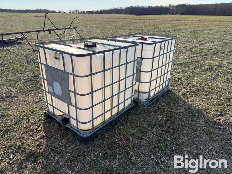 poly-265-gal-containers-image-1