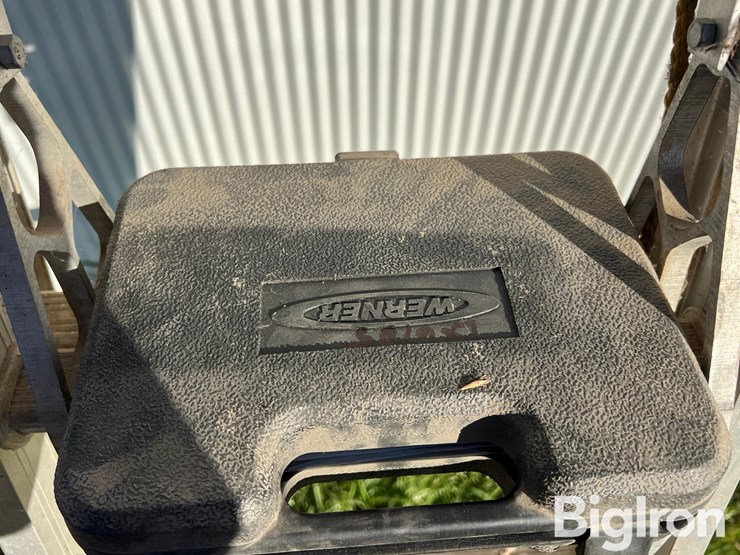 werner-20'-extension-ladder-&-8'-step-ladder-image-11