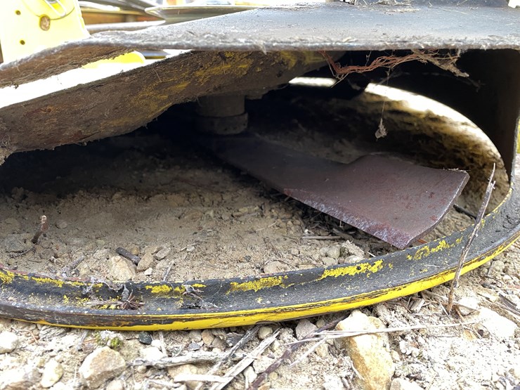 john-deere-x300-image-80