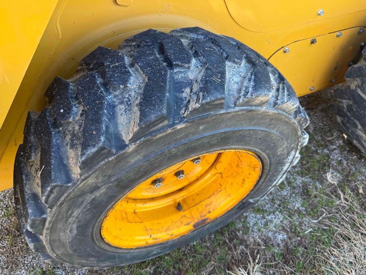 caterpillar-236d-image-28