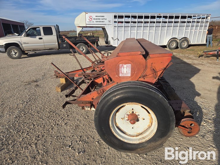 international-10-image-8