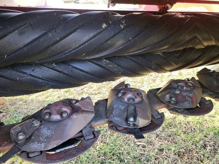 new-holland-1431-image-46