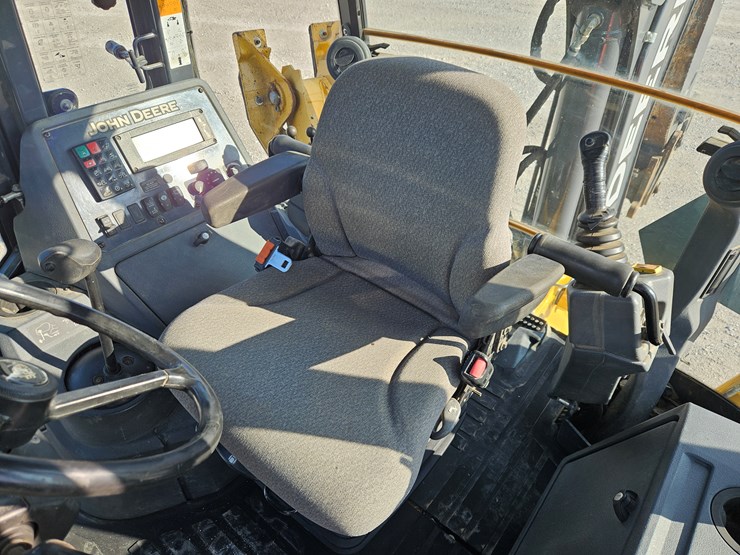 deere-310sl-image-11