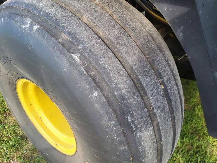 new-holland-590-image-35