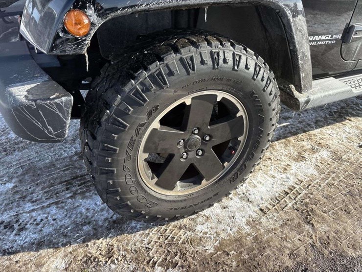 2012-jeep-wrangler-image-8