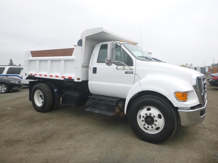 2013-ford-f650-image-2