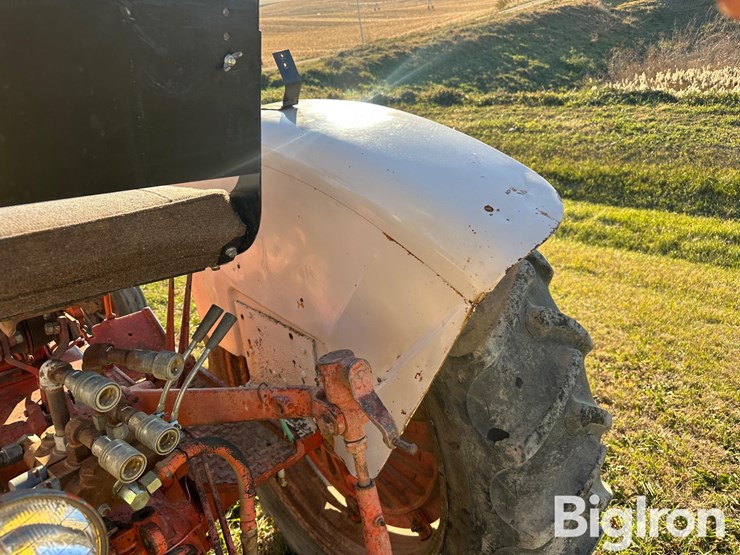 j-i-case-830-image-12