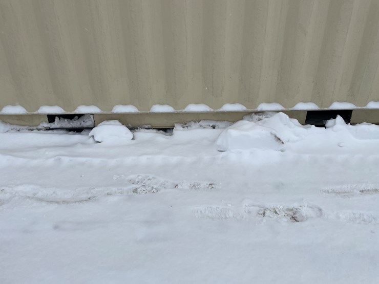 #106-•-20'-shipping-container-image-4